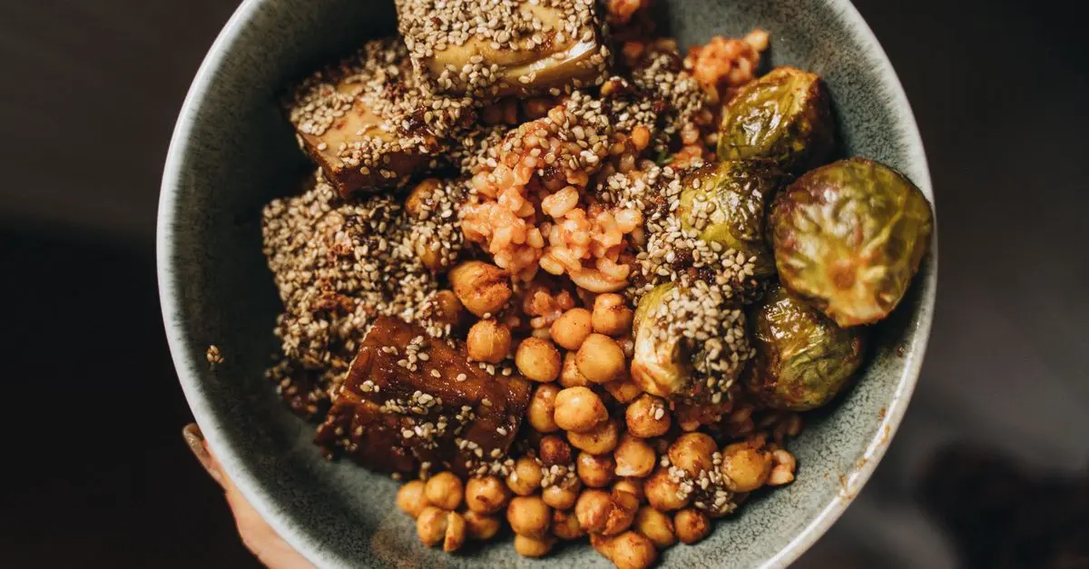 10 recettes véganes riches en protéines pour booster vos entraînements